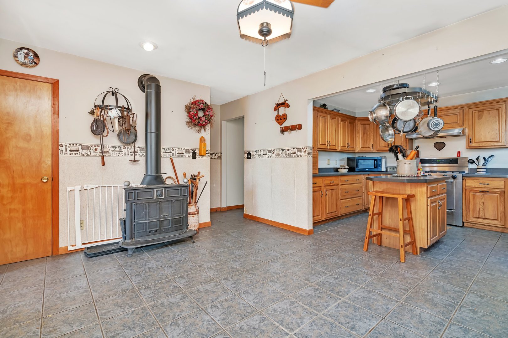 515 4th Street Property Photo 11