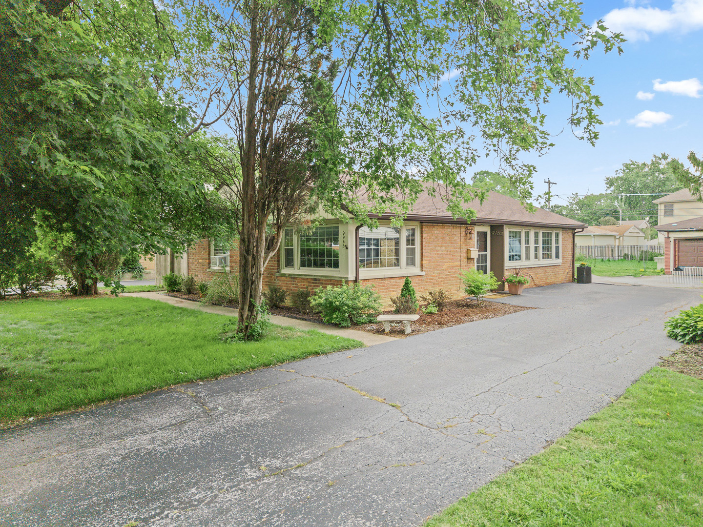 9965 Elm Circle Drive Property Photo 1