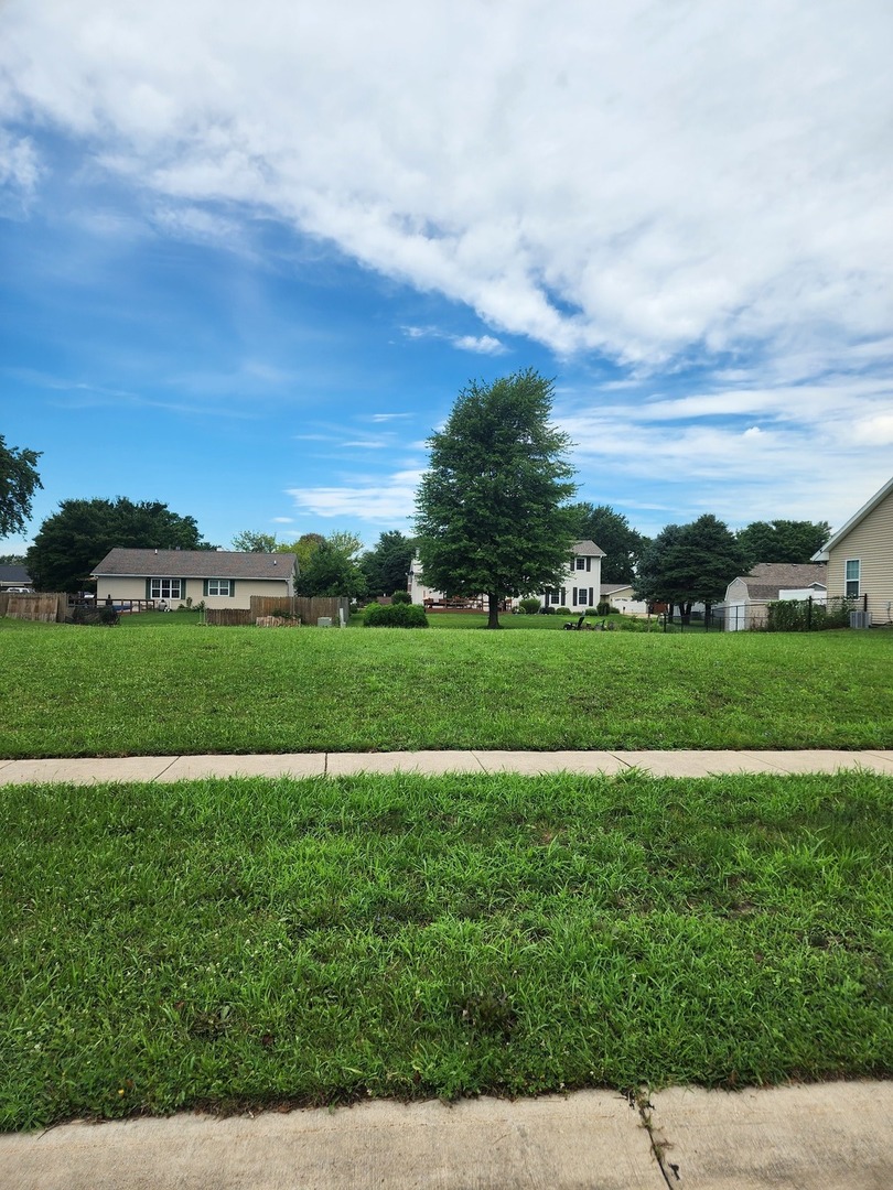 128 Wilshire Drive Property Photo 1