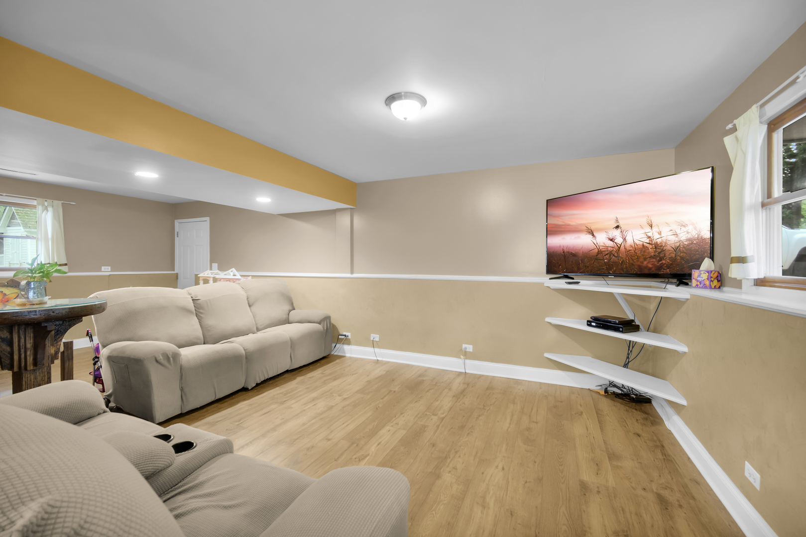 154 Easton Avenue Property Photo 8