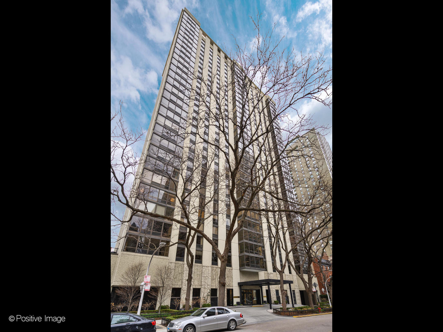 100 E Bellevue Place 3E Property Photo 1