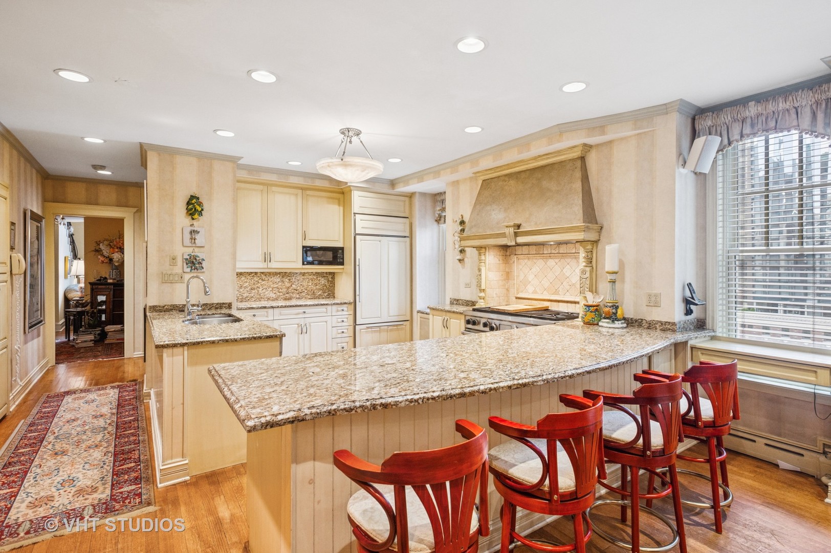 20 E Cedar Street 8b Property Photo 15