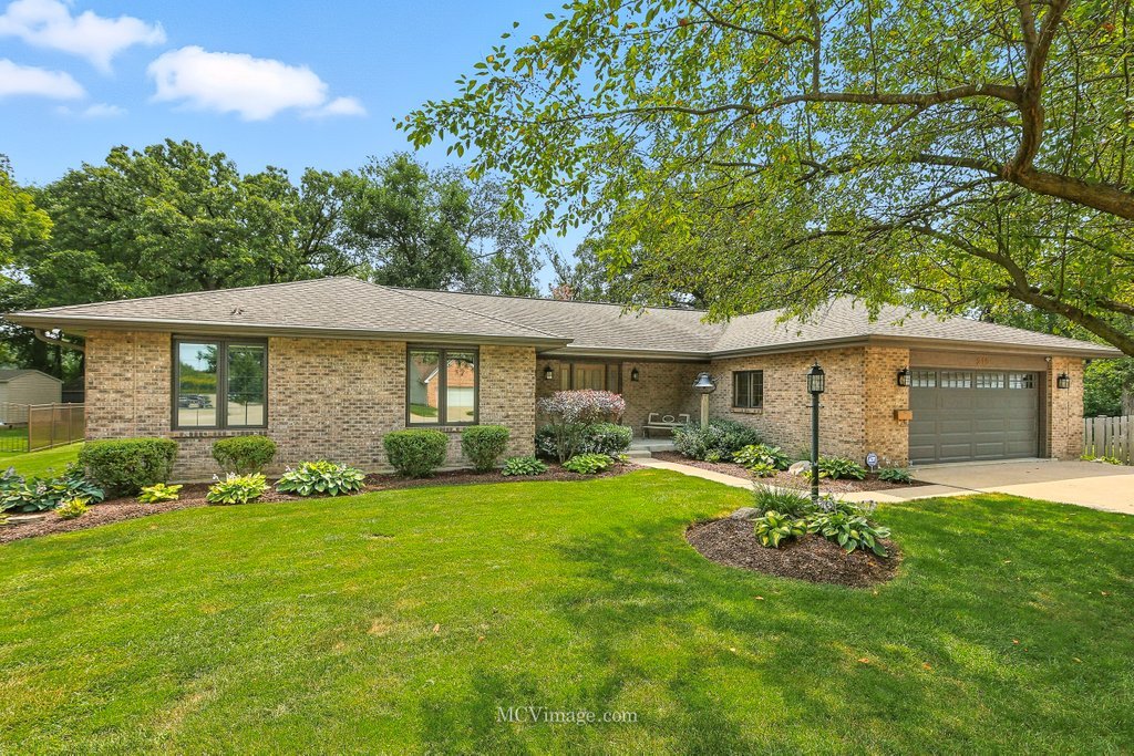 210 Shawnee Drive Property Photo 1