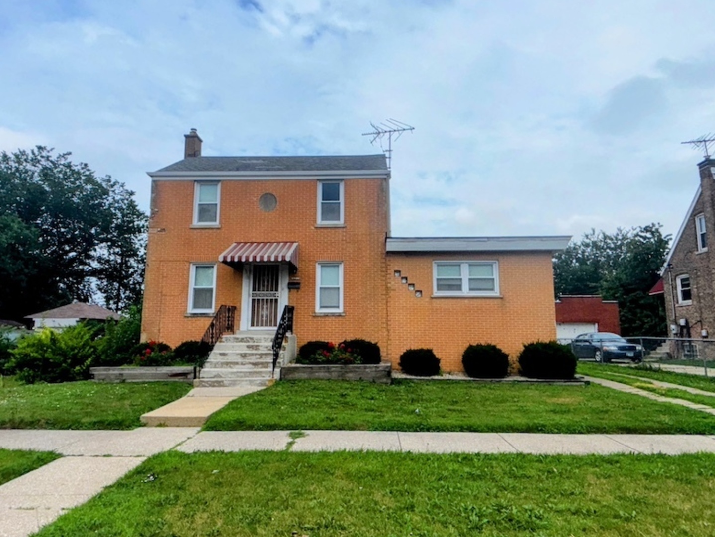 16319 Emerald Avenue Property Photo 1