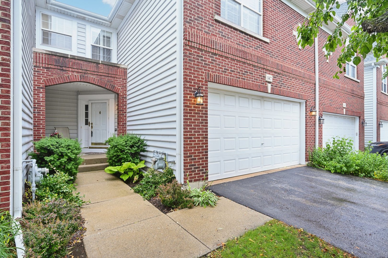 147 Fulbright Lane Property Photo 1