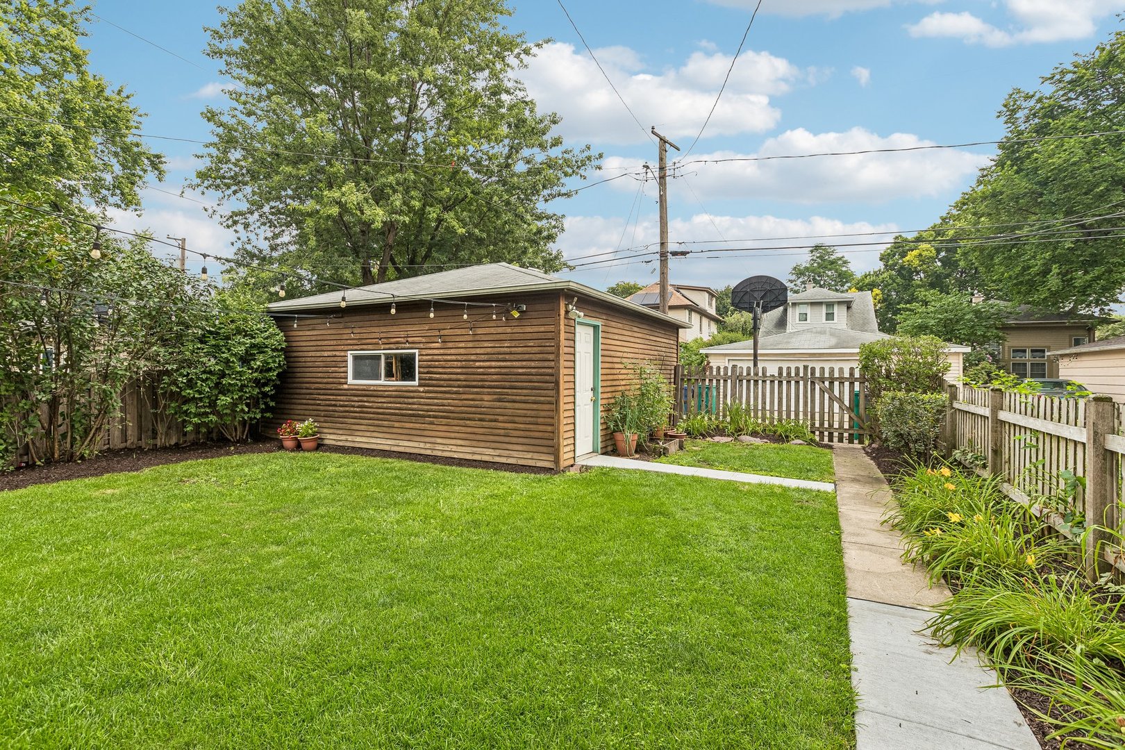 1134 S Scoville Avenue Property Photo 41