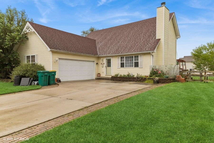 12431696 Property Photo 1