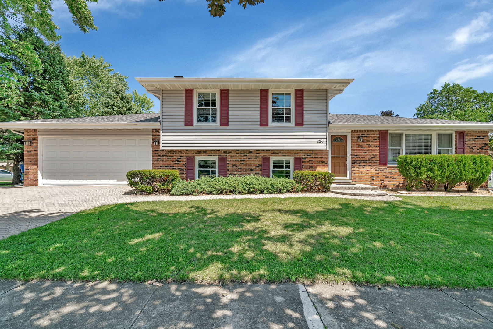 220 Shabbona Drive Property Photo 1