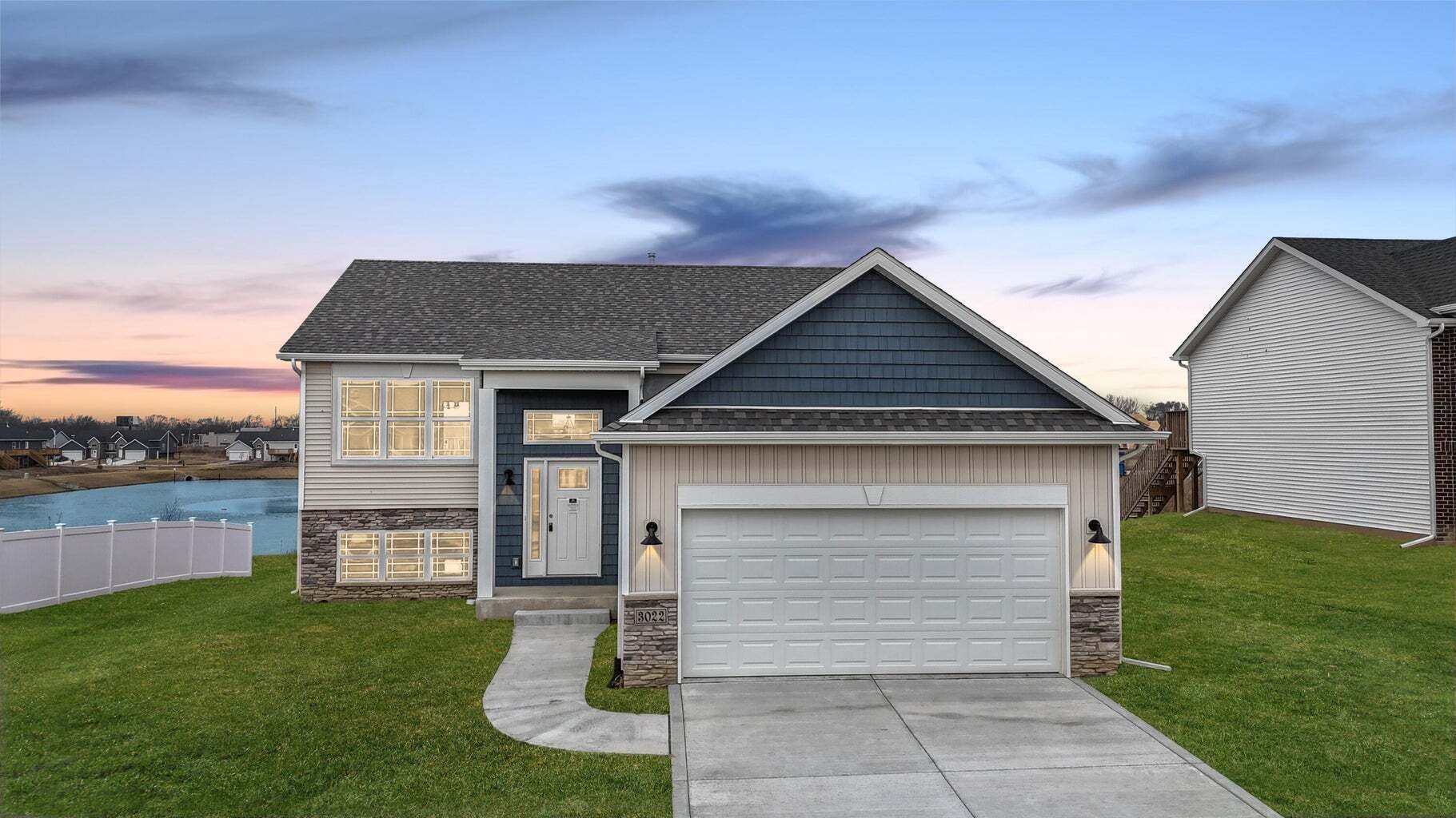 3022 W 84th Place