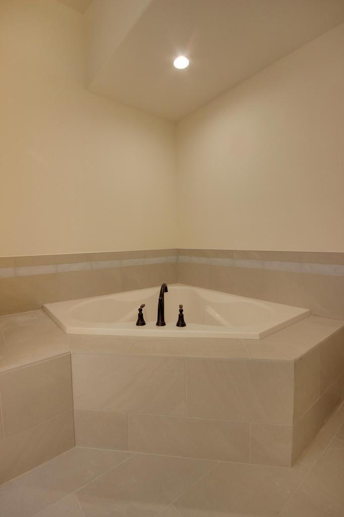 8247 Dylan Drive Property Photo 15