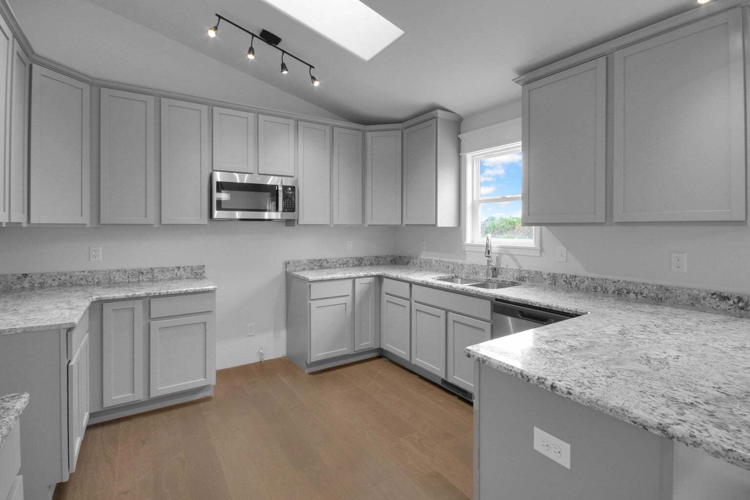 3008 W 82nd Place Property Photo 6