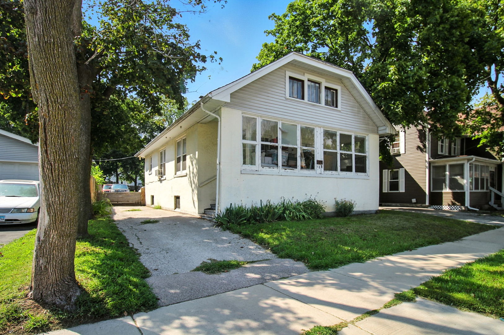 709 S River Street Property Photo 1