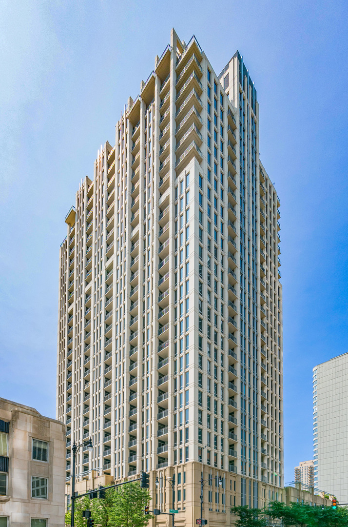 1250 S Michigan Avenue 903 Property Photo 1