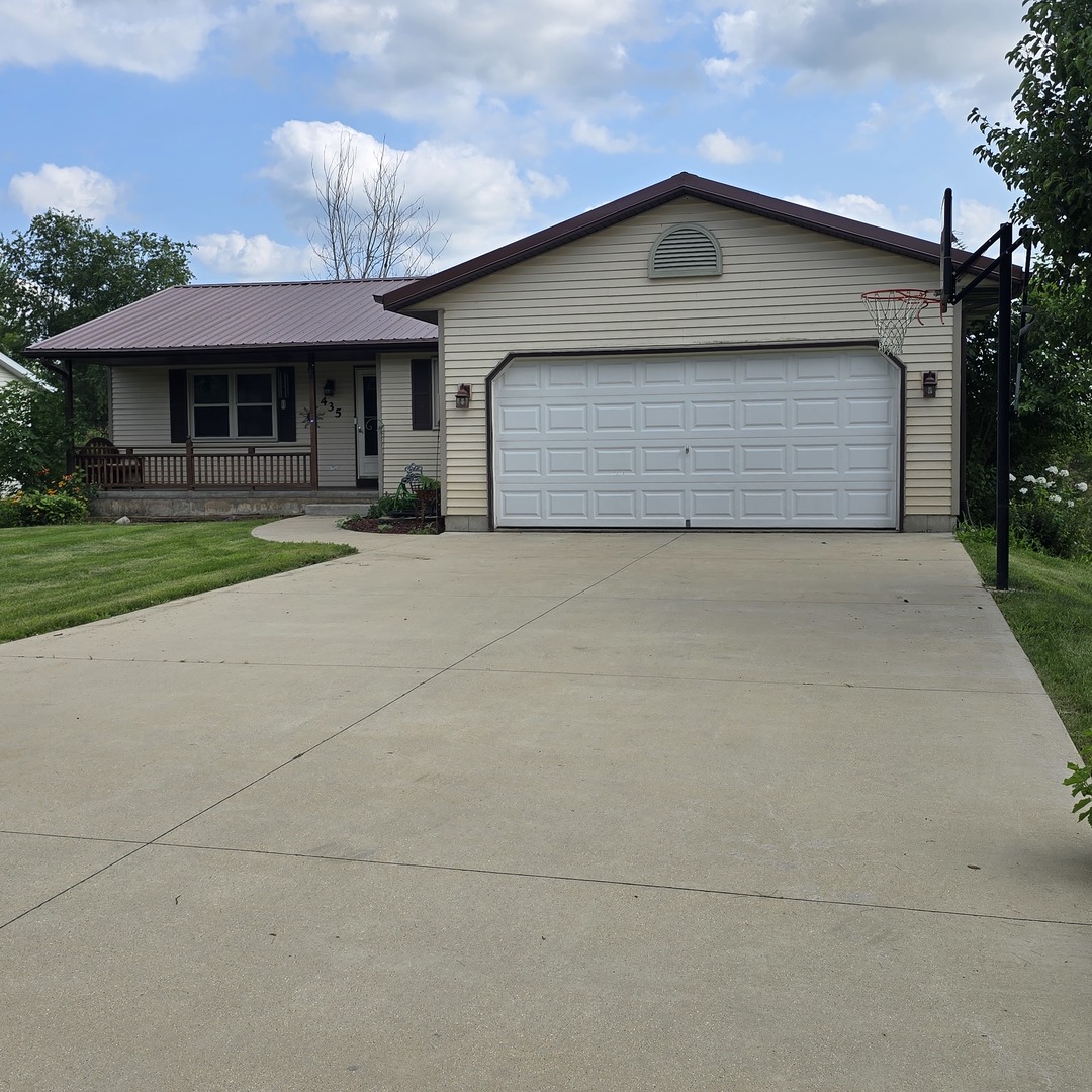 435 Sunnyside Drive