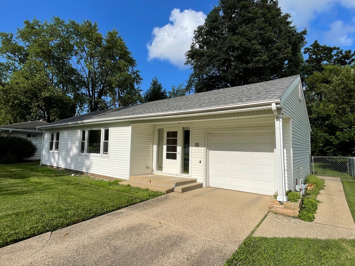 808 S Victor Street Property Photo 1