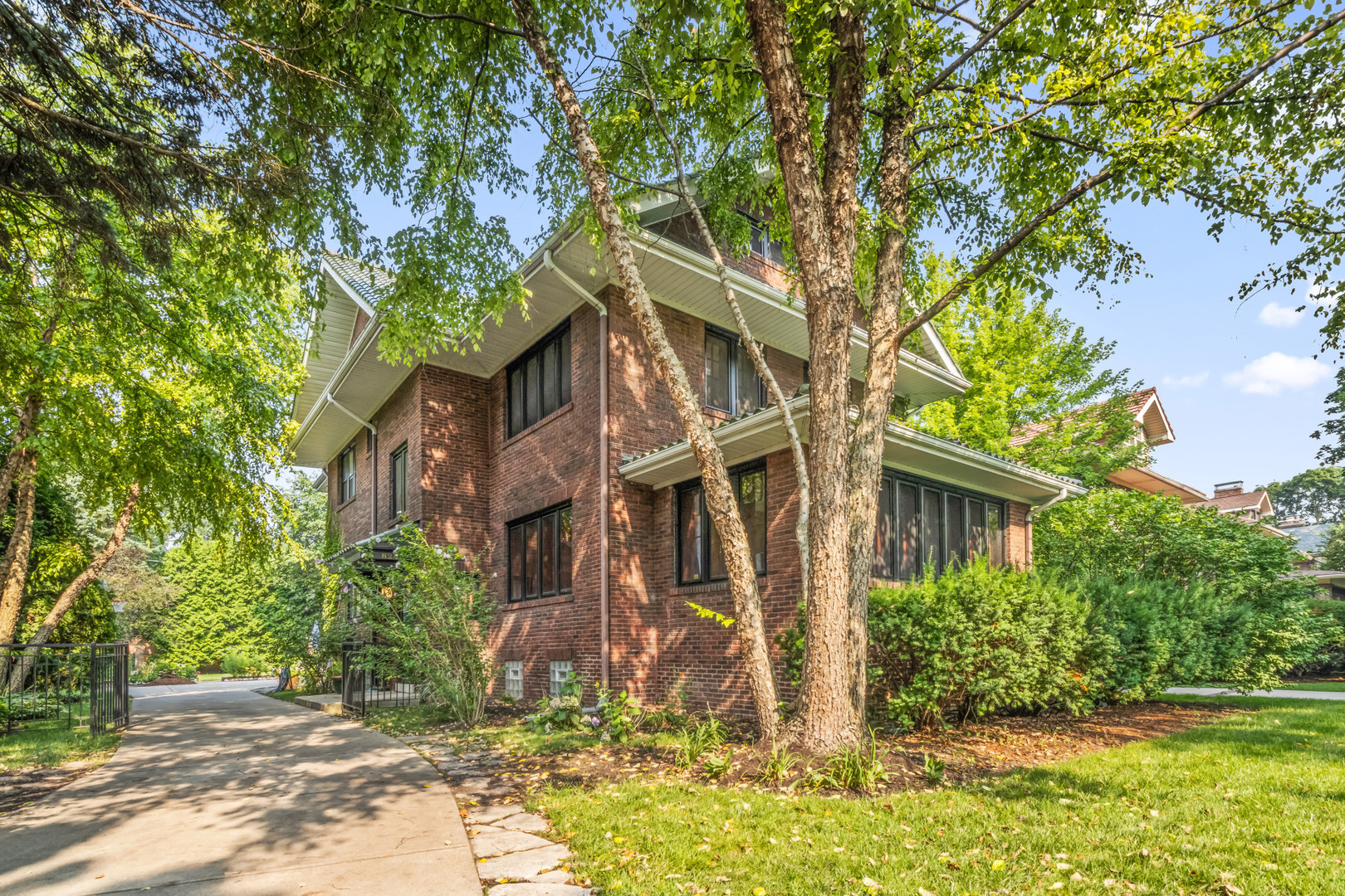 820 Monroe Avenue Property Photo 1