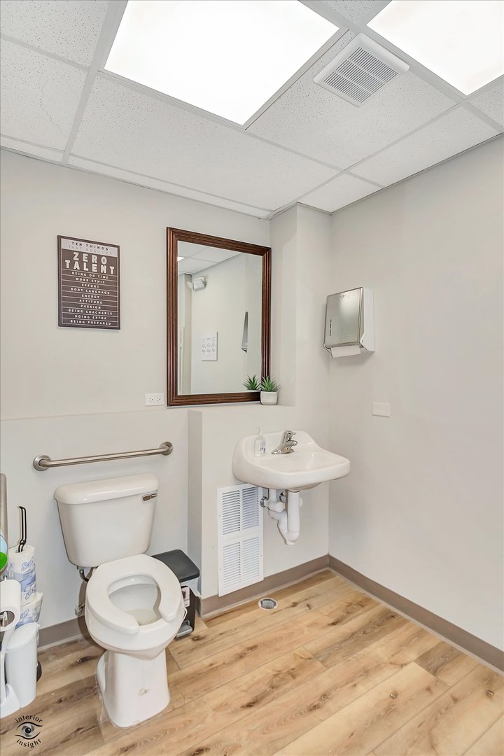 446 W Indiana Avenue Property Photo 17