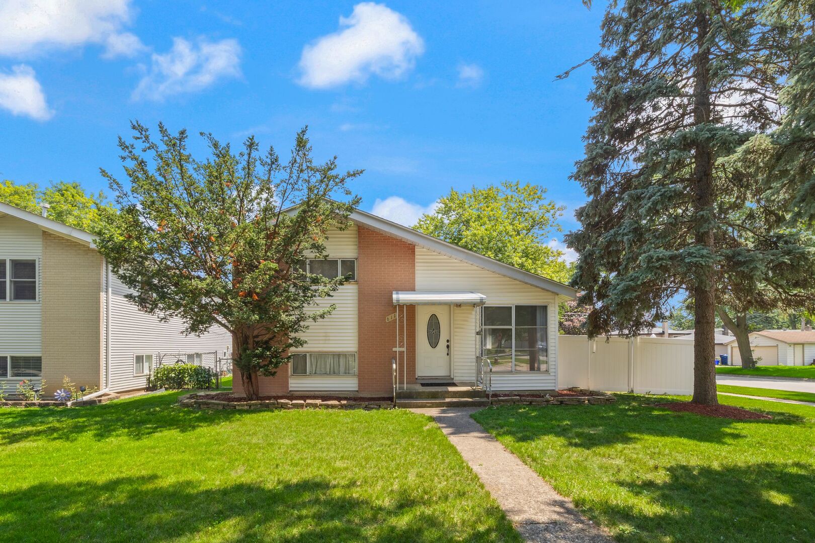 611 N Iowa Avenue Property Photo 1