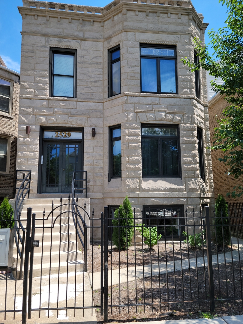 2529 N Central Park Avenue G Property Photo 1