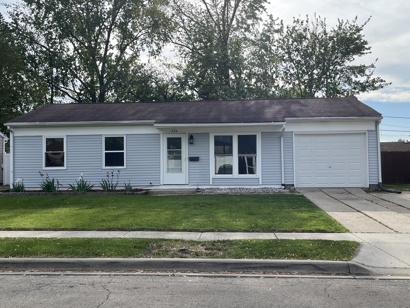 326 Macon Avenue Property Photo 1