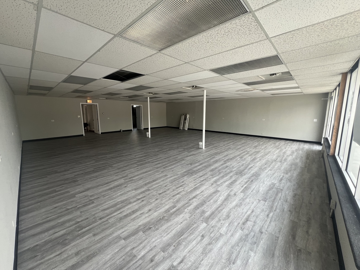 49 E Fullerton Avenue Property Photo 6