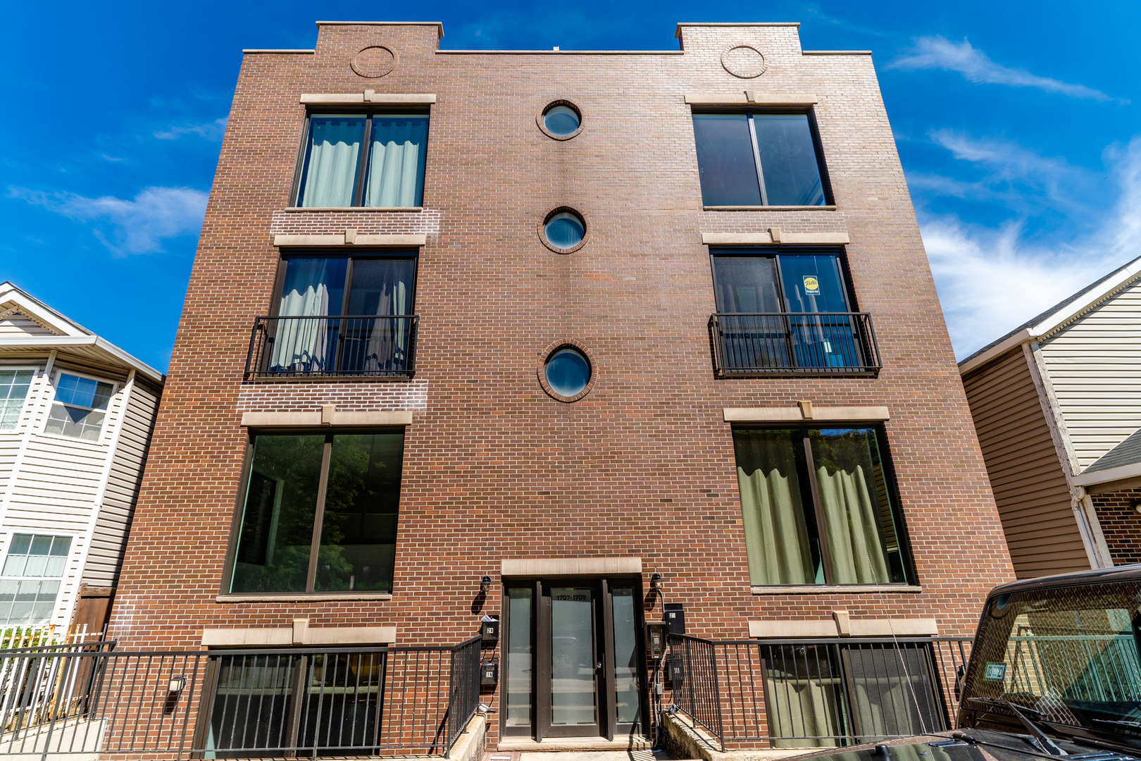1707 S Ruble Street 2s Property Photo 1