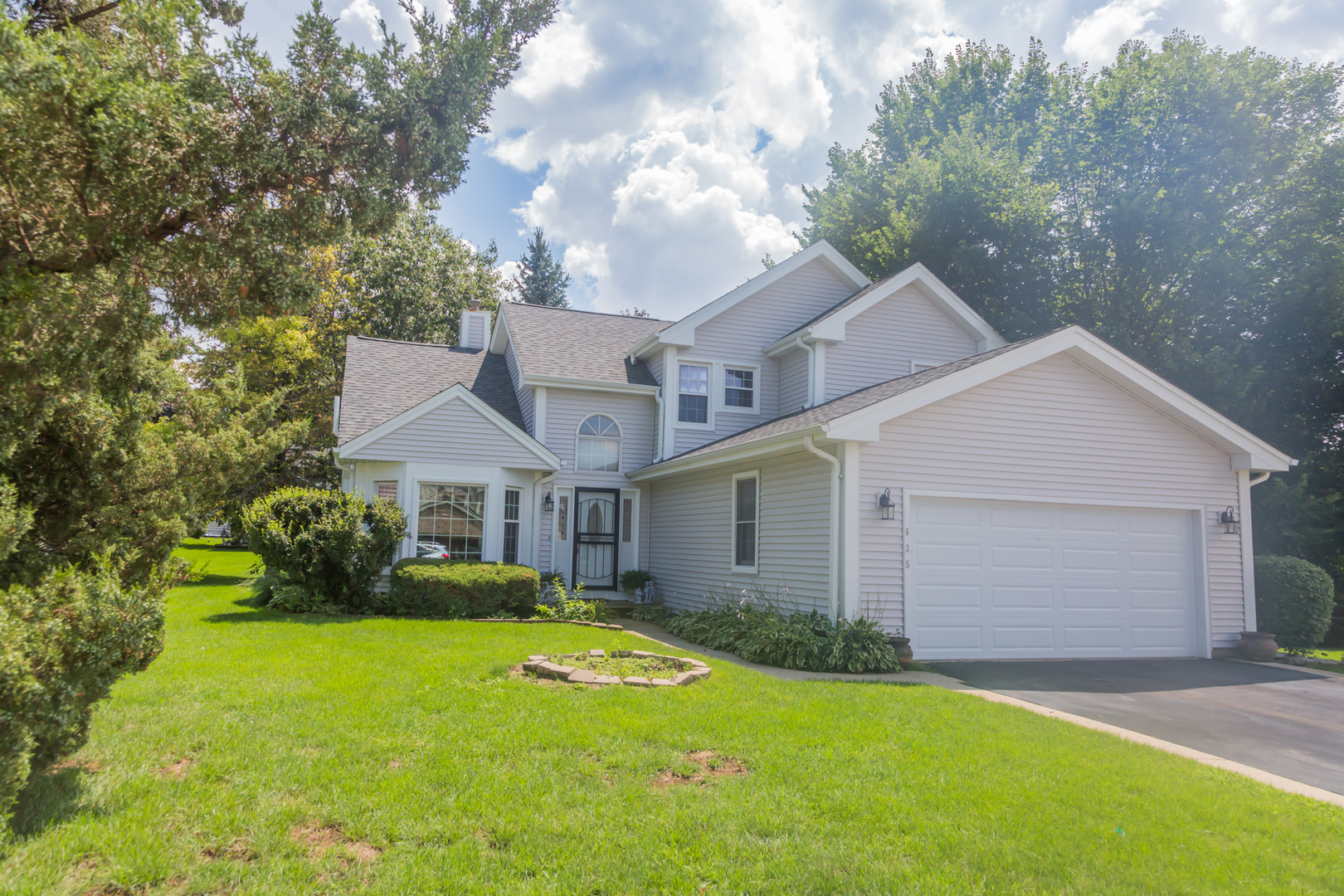 635 Golfers Lane Property Photo 1