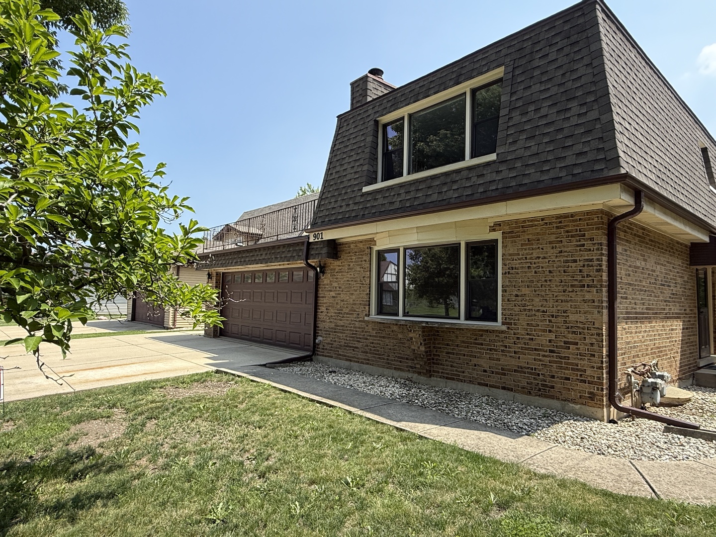 901 E Ardyce Lane 1 Property Photo 1