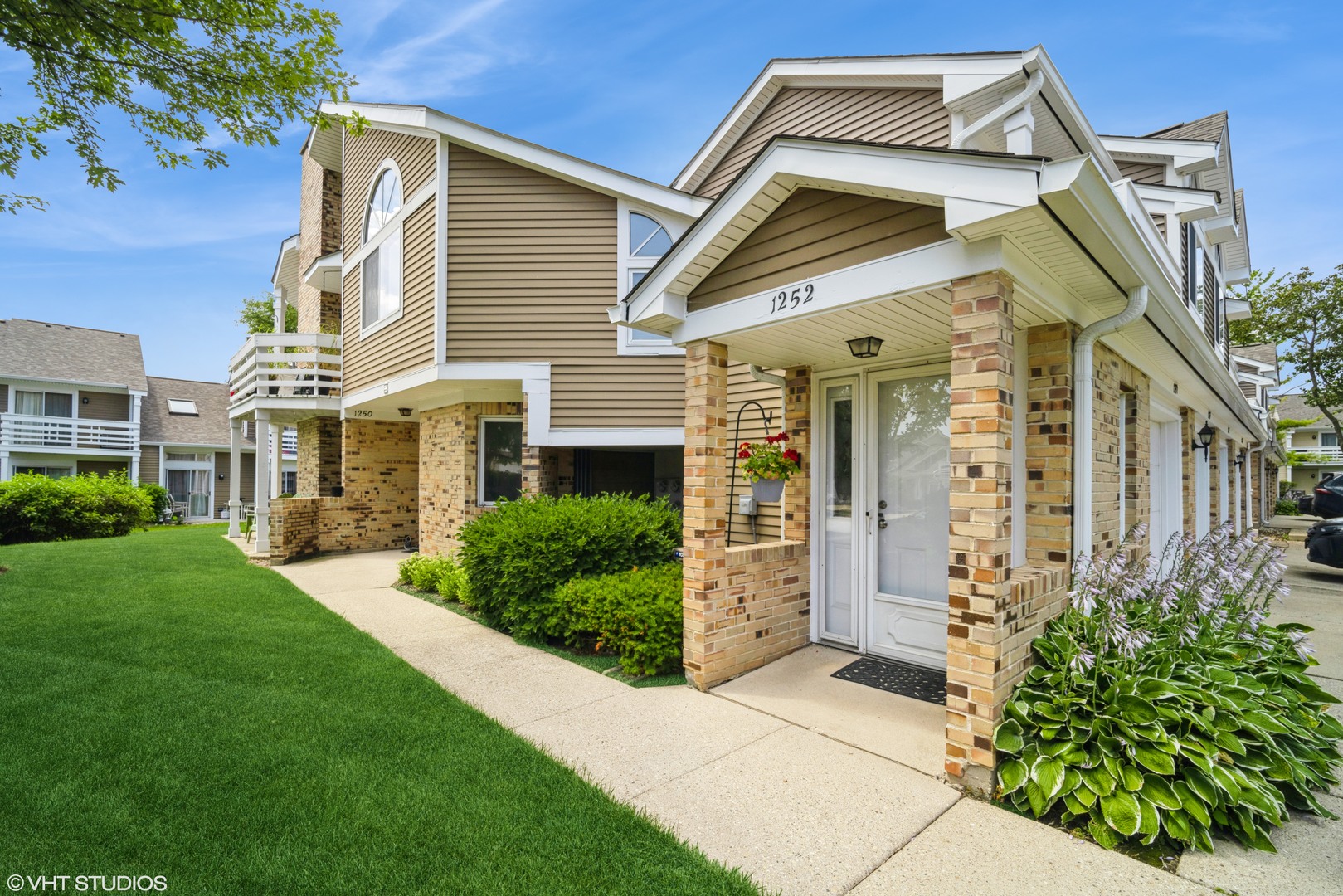 1252 Ranchview Court Property Photo 1
