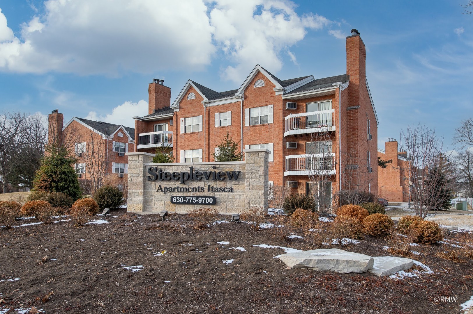 220 S Rush Street 2a Property Photo 1