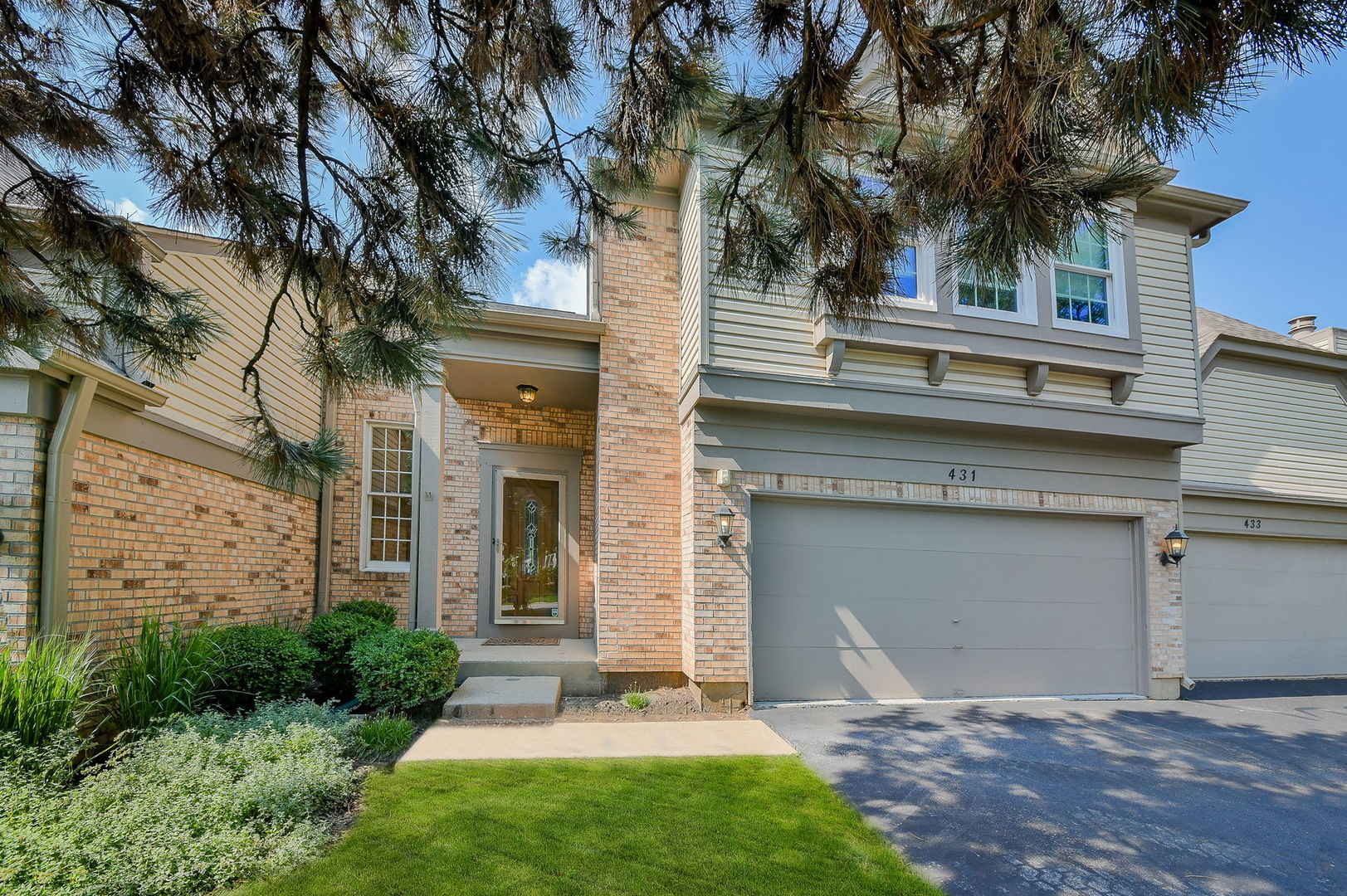 431 Orleans Avenue 431 Property Photo 2