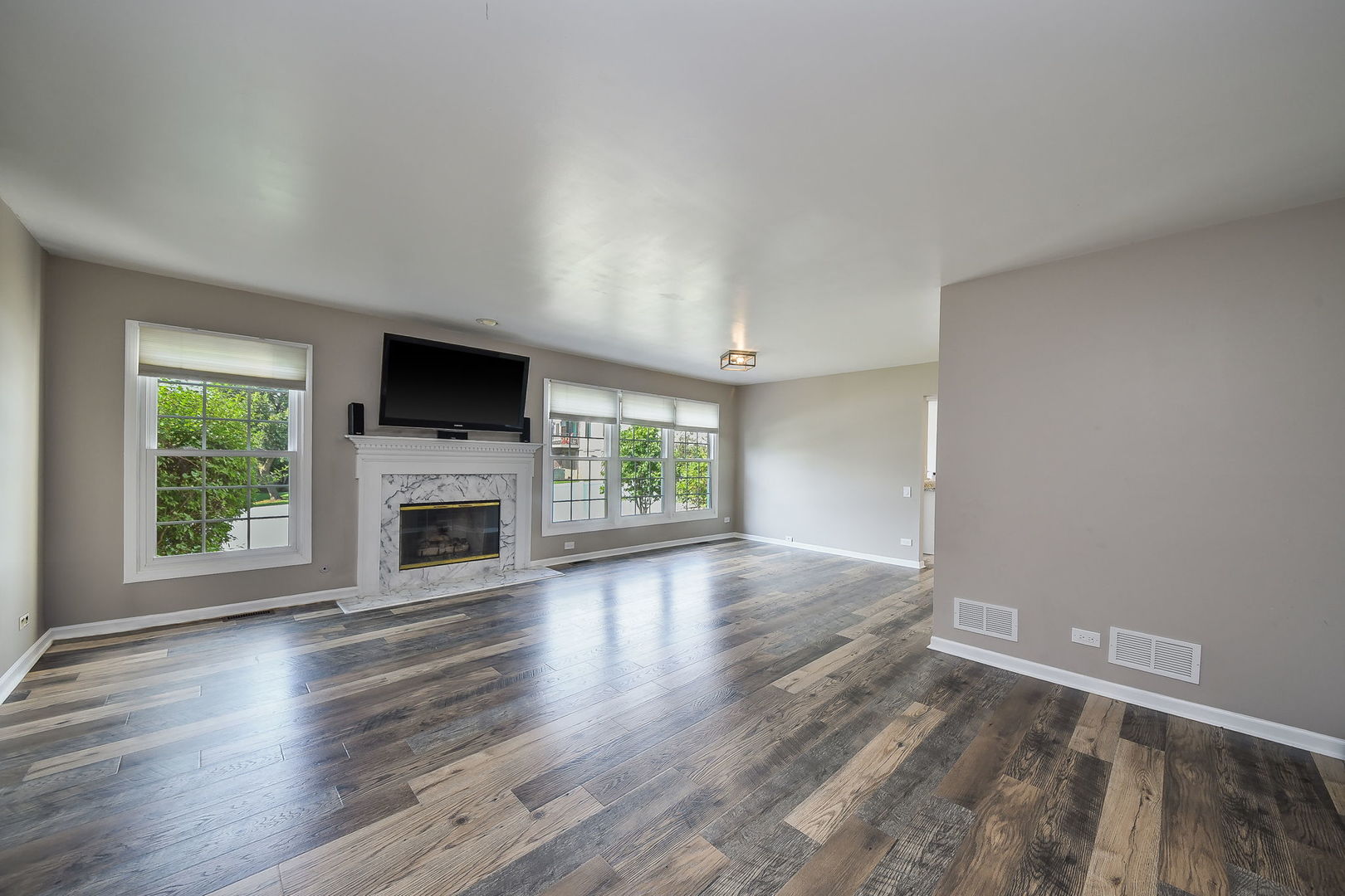 431 Orleans Avenue 431 Property Photo 4