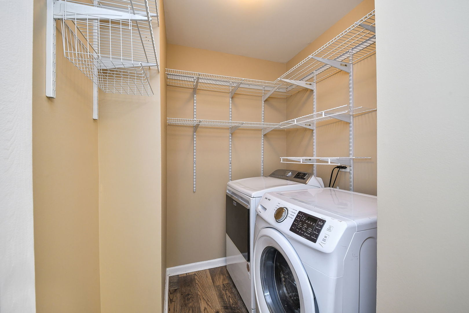 431 Orleans Avenue 431 Property Photo 12