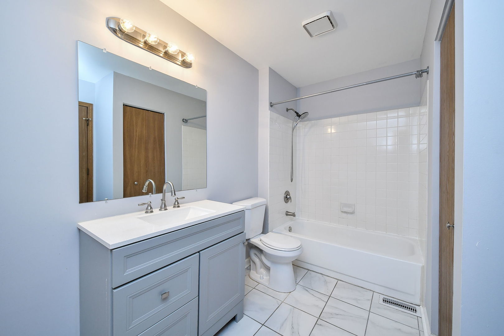 431 Orleans Avenue 431 Property Photo 20