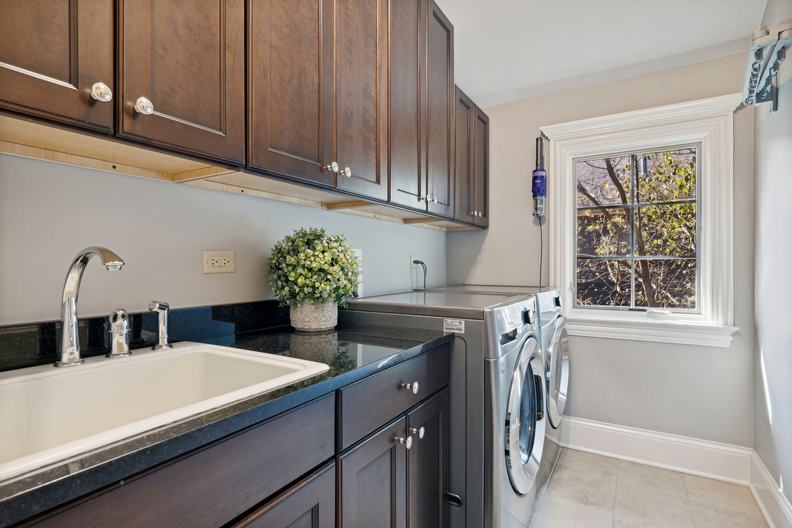 438 Birch Street Property Photo 41