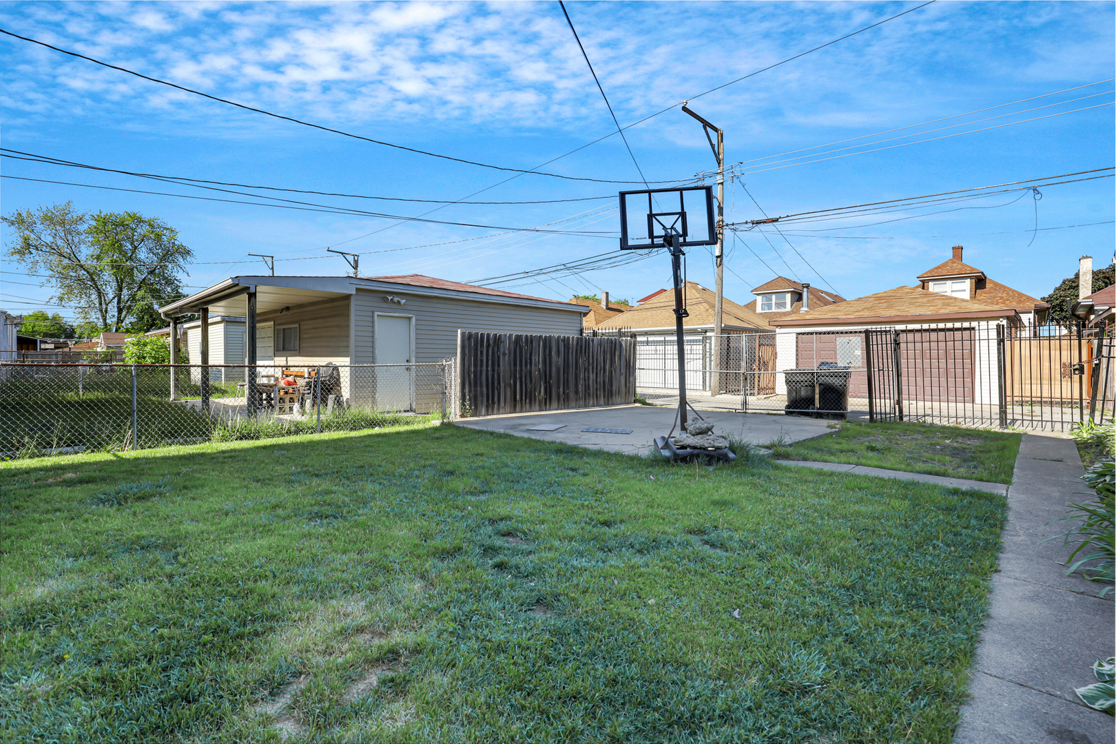 1511 N Monitor Avenue Property Photo 29