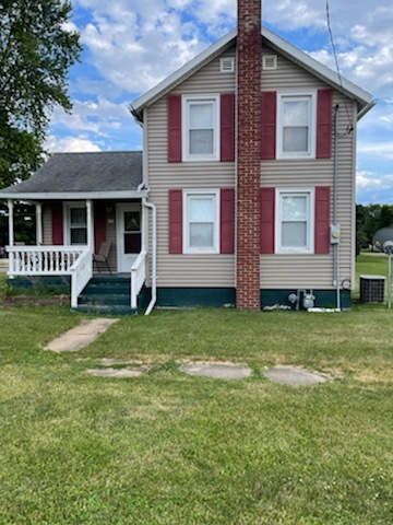 219 W Railroad Street Property Photo 1