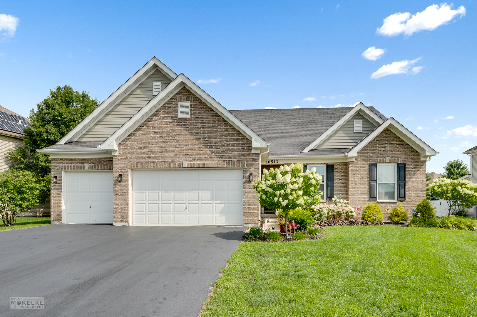 16513 Mueller Circle Property Photo 1