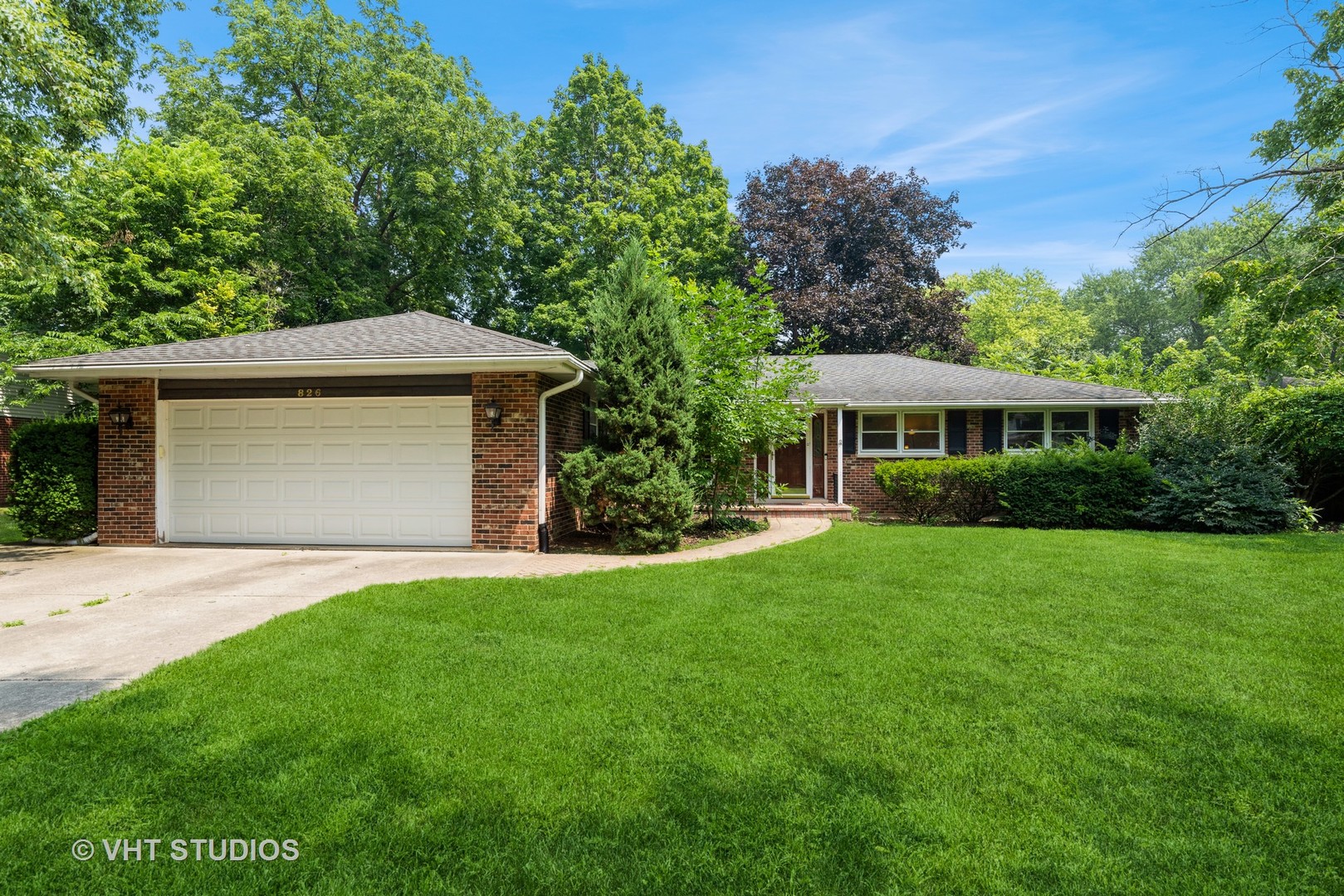 826 Crestfield Avenue Property Photo 1