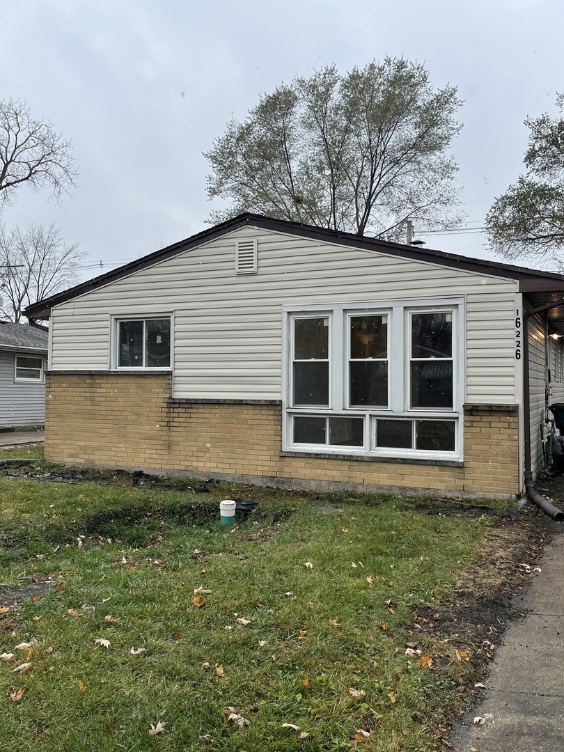 16226 Ashland Avenue Property Photo 1