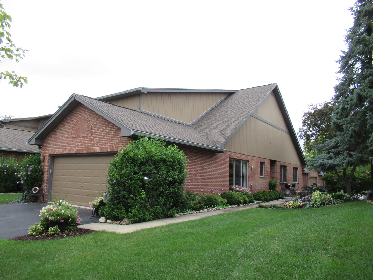 201 Woodland Way Property Photo 1