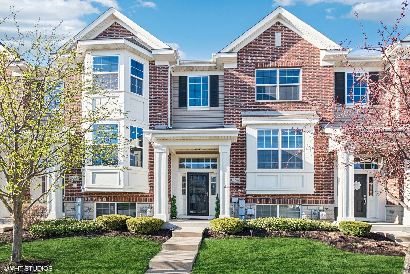 10596 W 154th Place Property Photo 1