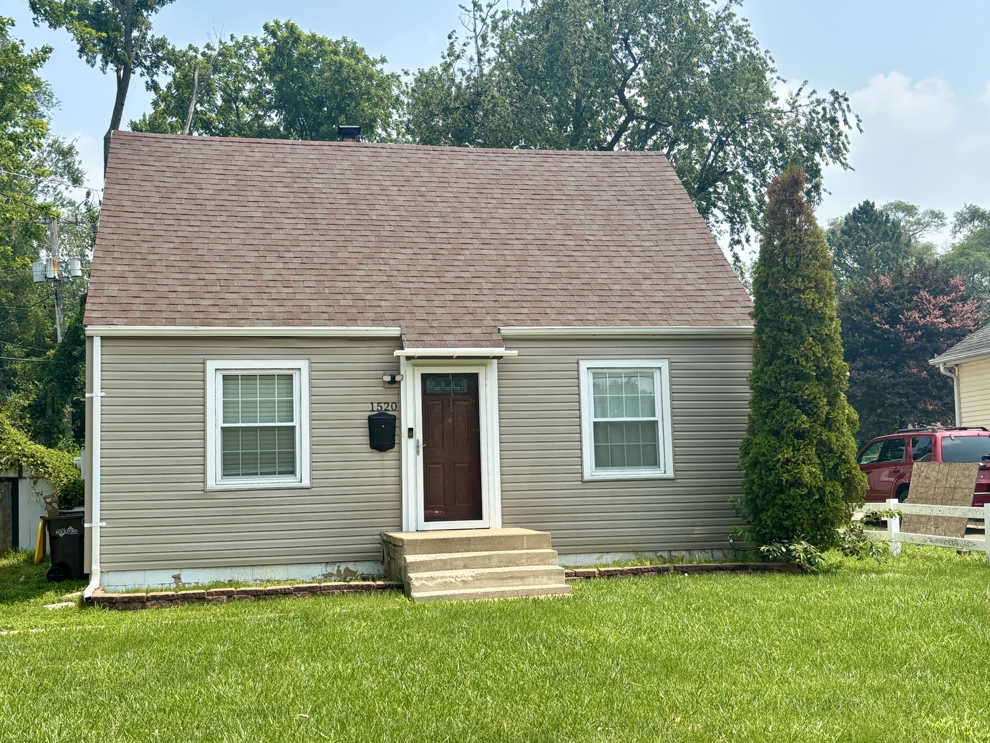 1520 Log Cabin Avenue Property Photo 1