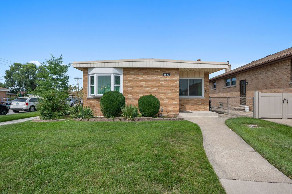 2530 Sheila Street Property Photo 1