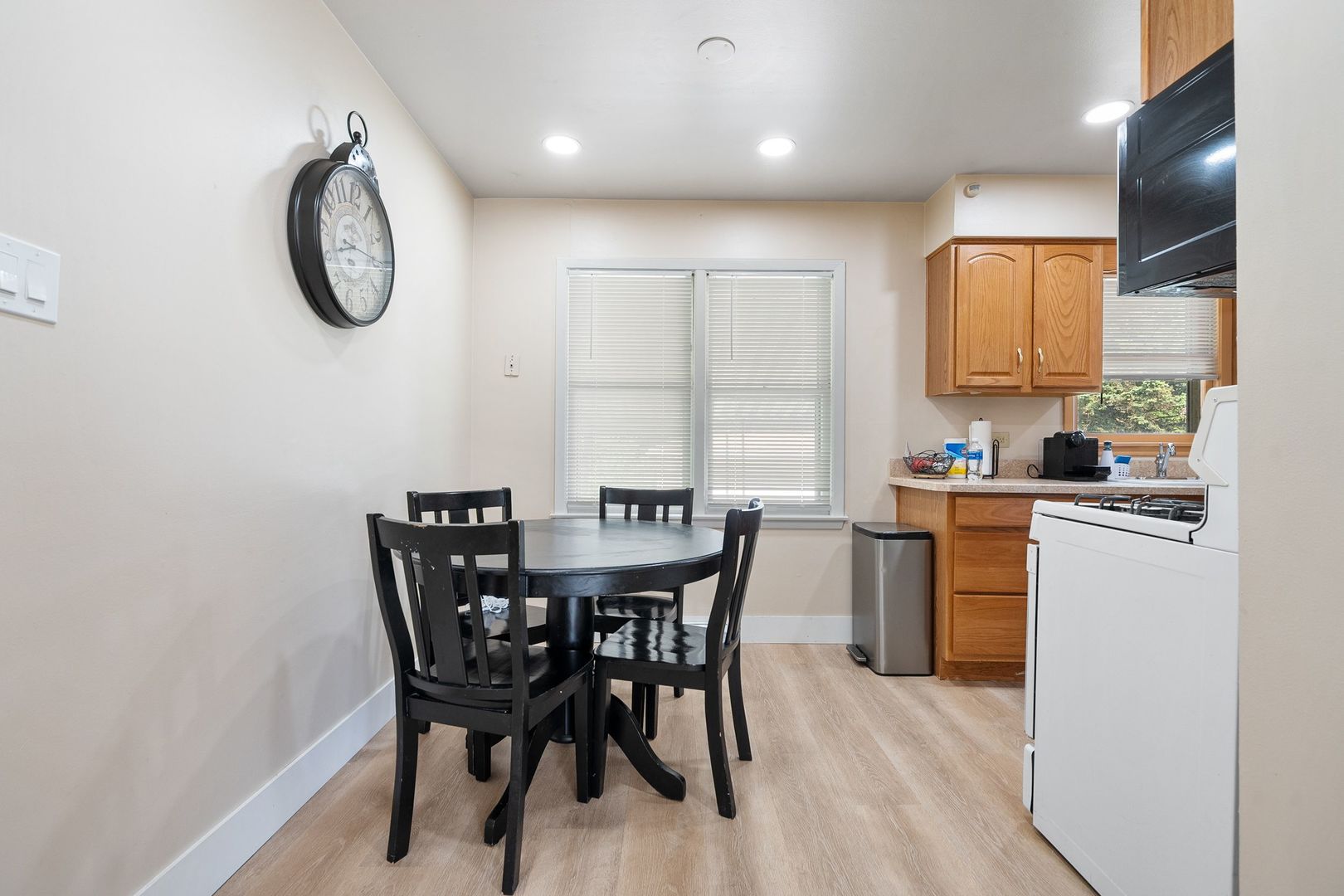 9808 Normandy Avenue Property Photo 3