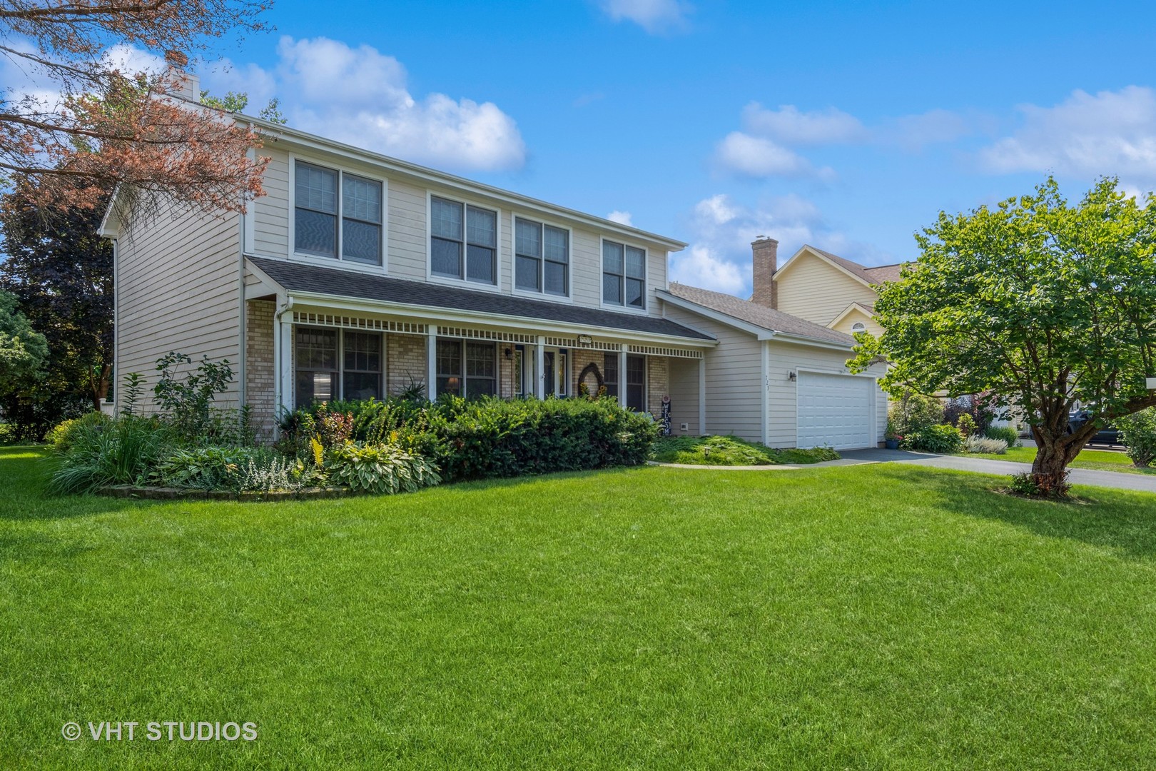 723 Queens Gate Circle Property Photo 1