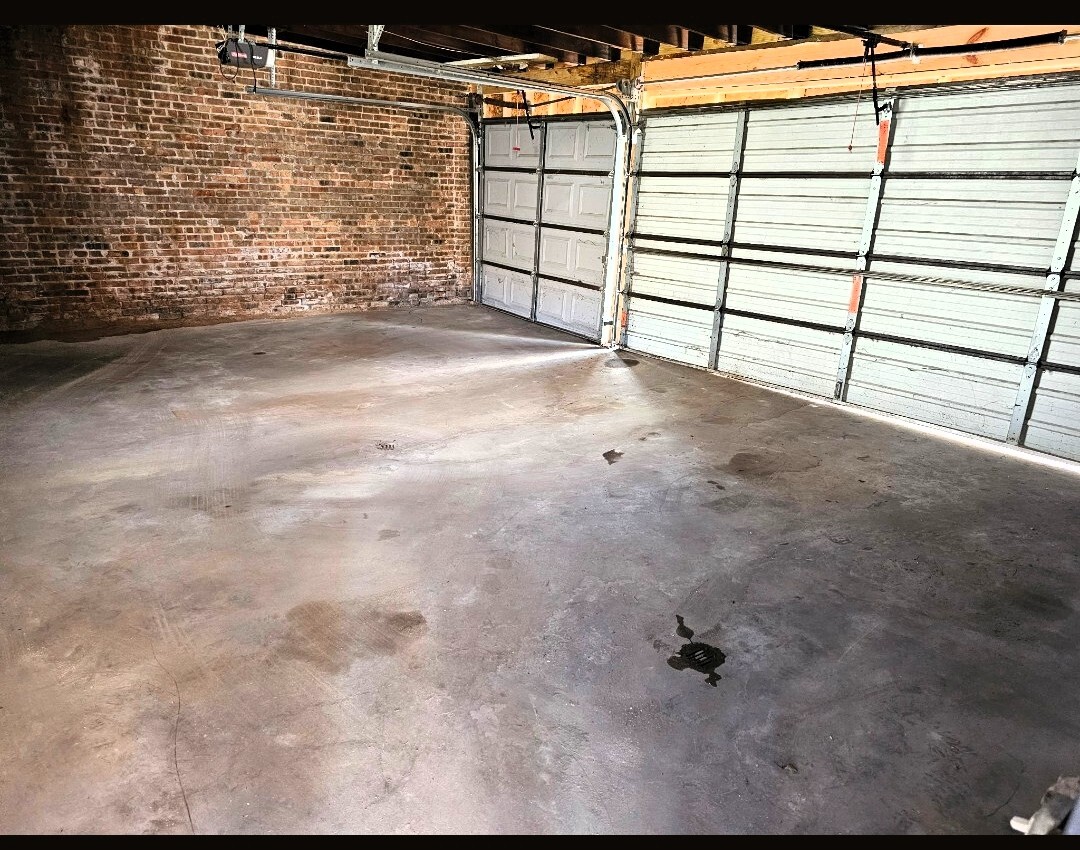 7918 S Calumet Avenue Property Photo 32