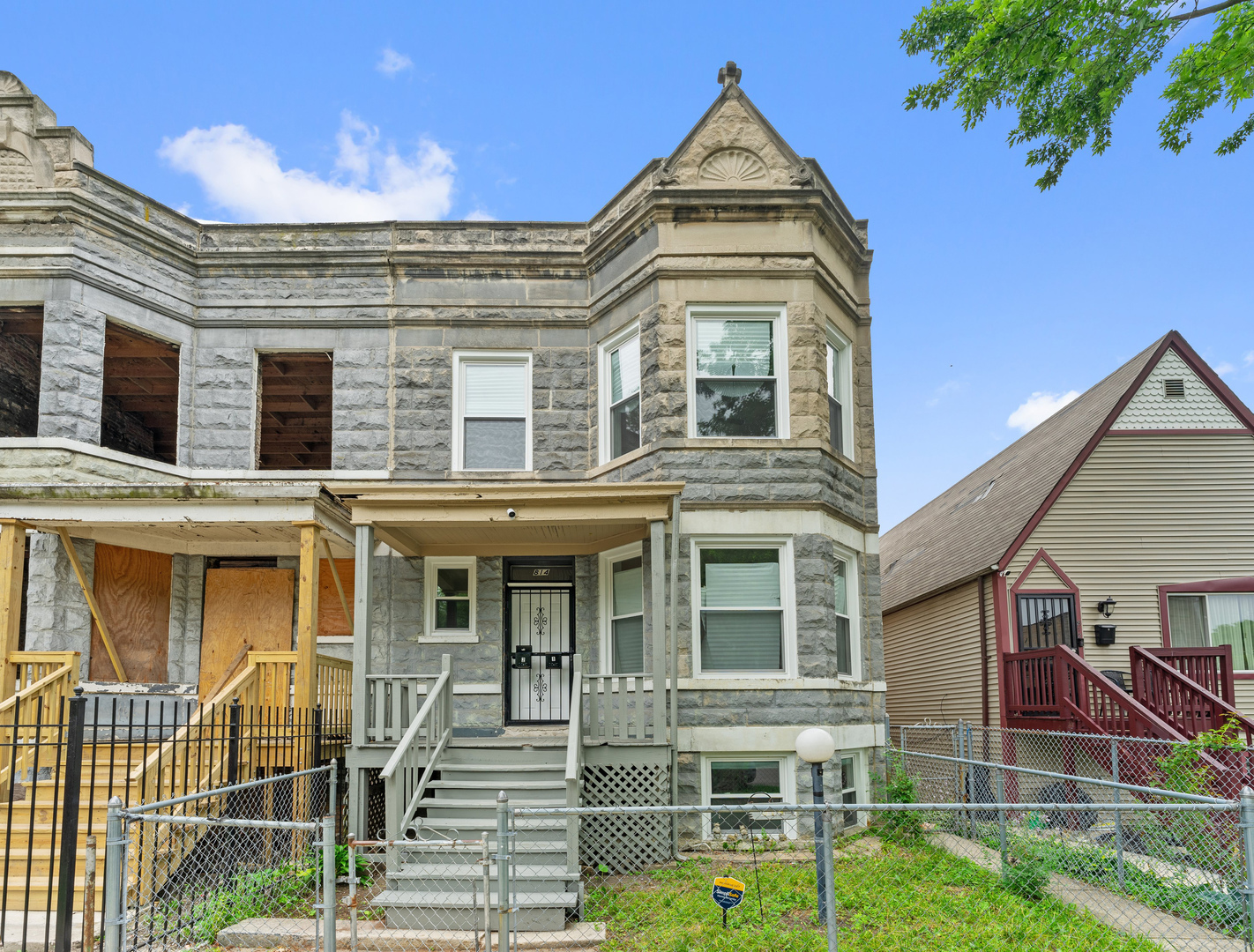 814 S Karlov Avenue Property Photo 1