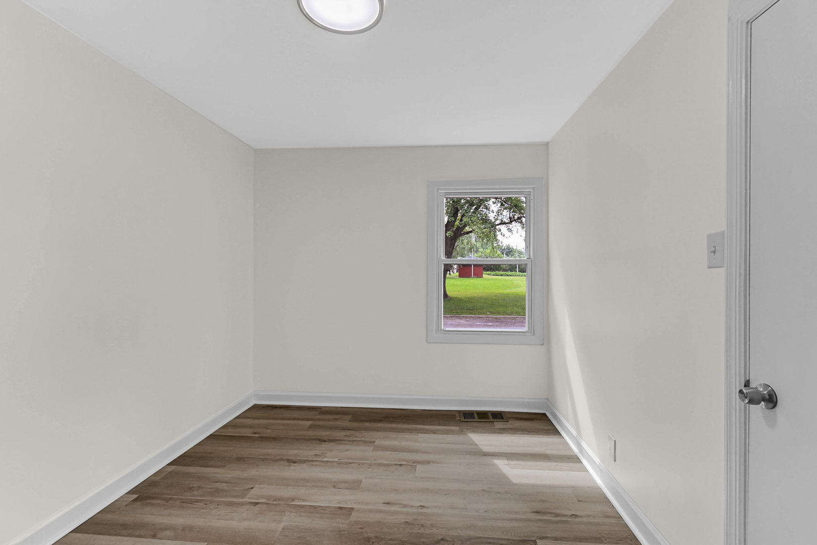 16840 Bulger Avenue Property Photo 11