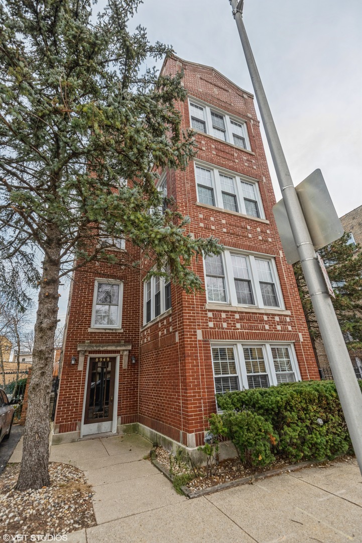 8949 Skokie Blvd Property Photo 1